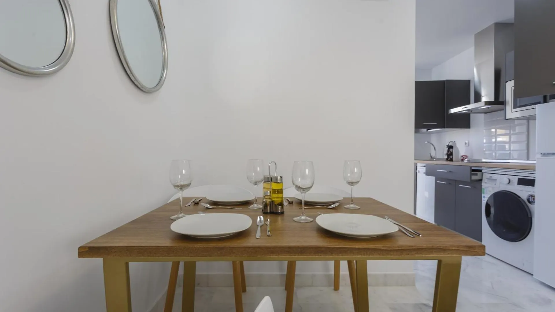 Brujula Ground Floor Indoor Apartment By Cadiz4Rentals ספרד