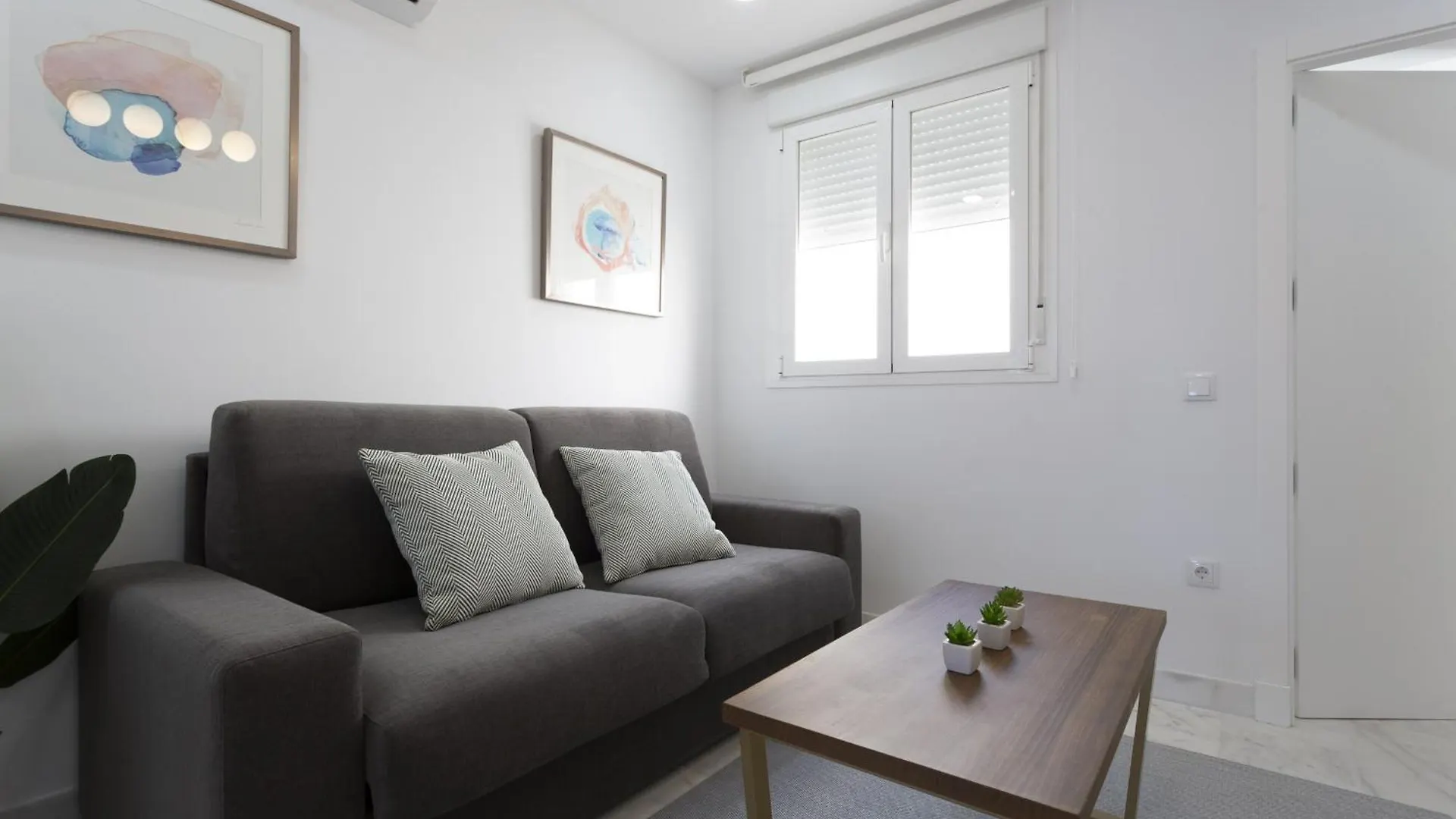 Brujula Ground Floor Indoor Apartment By Cadiz4Rentals ספרד